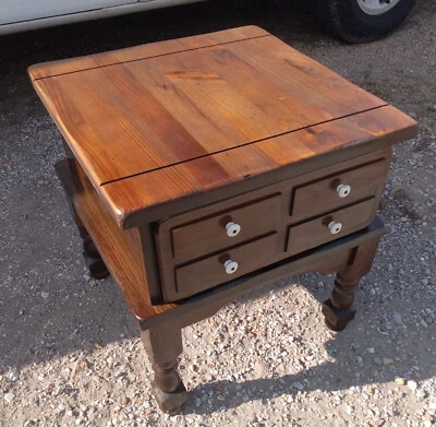 Mesa auxiliar/mesa auxiliar Ethan Allen Old Tavern Pine (EA109) Foto 1 de 4