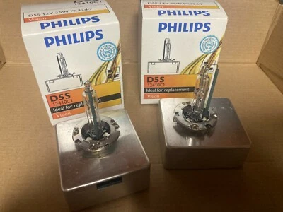 2x Genuine Philips headlight bulb 12410C1 Xenon D5S 8w0941235 Audi Mercedes - Image 1 of 4