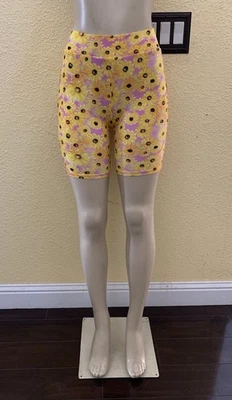 Pantalones Cortos de Motociclista Zara Talla Pequeña Rosa Con Estampado Floral Amarillo Nuevos con Etiquetas Foto 1 de 4