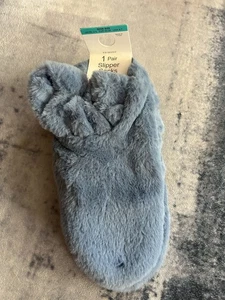 Brand New Primark, Fluffy Blue UK shoe size 2-5, slip-on socks, soft material. - Picture 1 of 7