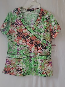 New Women's Scrub Top Size S GREEN - Picture 1 of 4