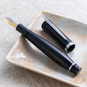 Pluma Estilográfica Lominchay Mini Qian 2008 Edición Limitada Negra 18K Plumín - Imagen 1 de 9