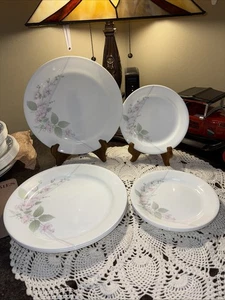 Juego de platos Corelle Veranda—4 platos de cena de 10 1/4” y 4 platos de ensalada/postre 7 1/4” - Imagen 1 de 15
