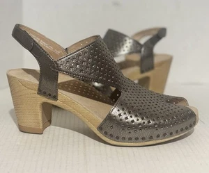 Sandalia Dansko Teagan Tacón Eslinga Punta abierta Gunmetal Metálica Talla 40 Usada 1X - Imagen 1 de 7