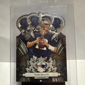 2010 Panini Crown Royale Tom Brady #59 - Foto 1 di 10