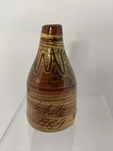 Vintage Pottery Pie Bird Firmado Fecha 1989 Redware Amarillo Slipware Diseño - Imagen 1 de 8