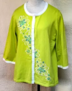 NWT Sz M Bob Mackie Wearable Art Citron & White Embroidered Flower Knit Cardigan - Picture 1 of 4