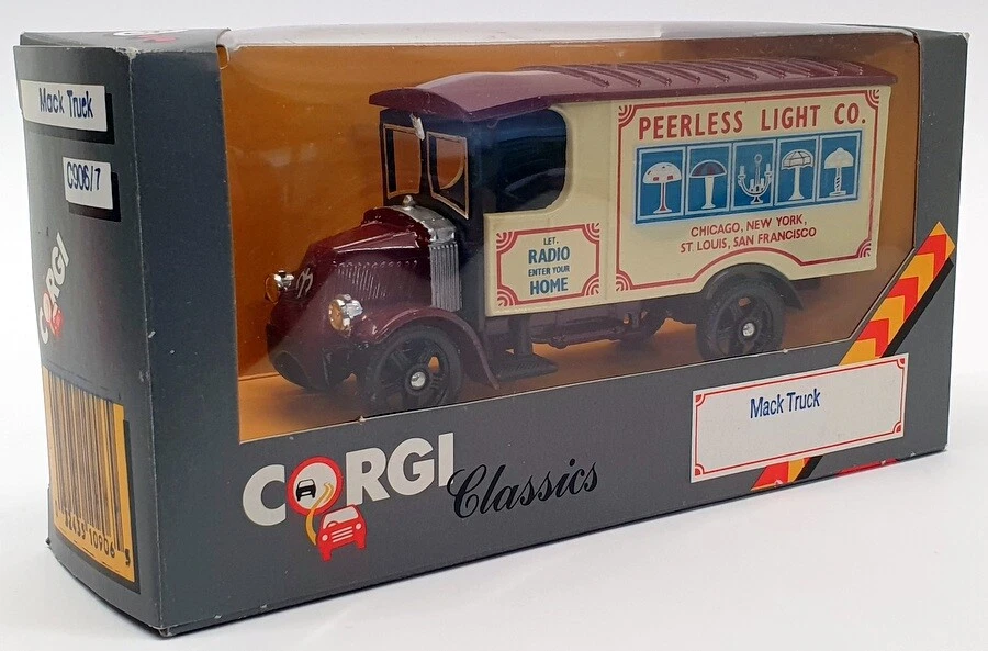 Corgi 1/50 Scale Diecast C906/7 - Mack Truck - Fearless Light Co. - Bild 1 von 1