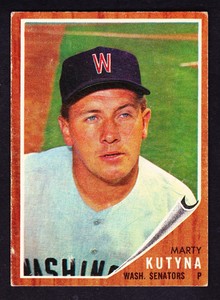 1962 TOPPS #566 MARTY KUTYNA SENATORS SP