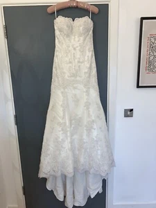 Essence of Australia Wedding Dress - Picture 1 of 12