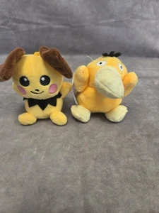 2 Pokemon Plush Keychains Psyduck, Pichu - Imagen 1 de 2