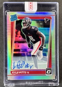 Kyle Pitts 2021 Donruss Optic Rated Rookie Holo Prizm RC On Card Auto/50 #211 - Imagen 1 de 2