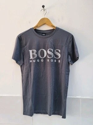 Hugo Boss Mens T Shirt Short Sleeve UV Protection T Shirt Dark Navy Size X Small - Image 1 of 4