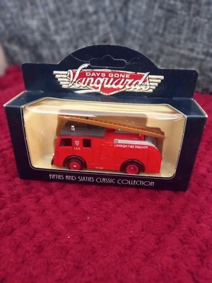 Lledo DG600041955 Dennis F8 Fire Engine - 'New Zealand Fire Service' - Image 1 of 3