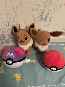 Lote de peluches y Pokeballs POKEMON Eevee - Imagen 1 de 8