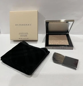 Burberry Fresh Glow Highlighter 5g / 0.1oz New--No. 02 Nude Gold - Picture 1 of 4