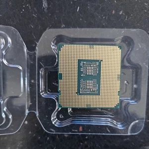Intel Core i7-10700T 2 GHz - Boost 4,50 GHz - LGA1200 - - Photo 1/2
