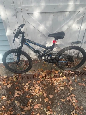 Kids Bike Hyper Shocker Bicycle Steel Suspension Frame 20 - Image 1 of 2