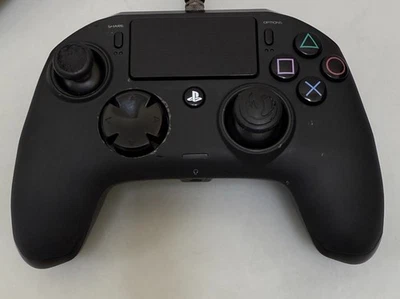 NACON PRO REVOLUTION PS4 & PC WIRED CONTROLLER BLACK FINISH WORKS PERFECT  E - Image 1 of 4