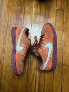 Nike SB Dunk Low Mystic Red Pro PRM Mens Size 10 Pre Owned - Picture 1 of 7