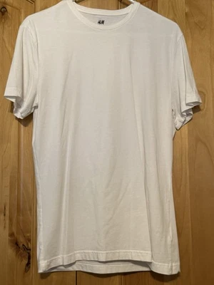 Nueva Camiseta H&M Para Hombre Talla Mediana Calce Ajustado Blanca Manga Corta Cuello Redondo Foto 1 de 4