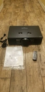 Panasonic PT-AE4000U Projecteur LCD avec manuel et télécommande fonctionne très bien - Photo 1/10