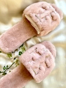 Tory Burch Double T Shearling Slide in Shell Pink/Gold Size 8.5 Style No. 83484 - Picture 1 of 8