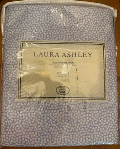 LAURA ASHLEY BLUE SYCAMORE/QUARTET BLOUSON WINDOW VALANCE. NIP. - Picture 1 of 3