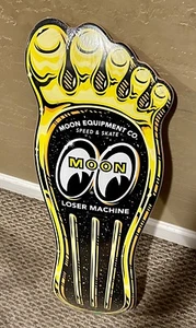 Loser Machine MOON Gas Pedal Skateboard Deck Mooneyes Neu Sealed Gelb Limitiert - Bild 1 von 4