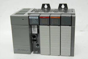 Rack de 4 ranuras AB SLC 500 1746-A4, CPU 1747-L511, 1746-IA16, 1746-OW16, 1746-P1 - Imagen 1 de 18