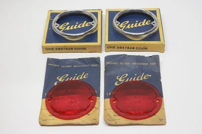 Par de moldura e lente traseira de caminhão Chevrolet GMC Chevrolet 1956-59 NOS 5947626 5947580 - Imagem 1 de 4