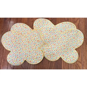Yellow floral butterfly shaped placemats. reversible. Set of four. 16x12 - Picture 1 of 7