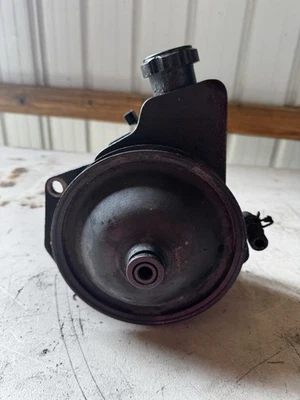 Bomba de dirección asistida para Chevy Silverado GMC Sierra 6,6 L Duramax diésel 01-10 Foto 1 de 4