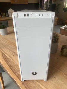 pc gamer, Ryzen 5 2600/ GTX 1660, boîtier blanc en bon état - Photo 1/5