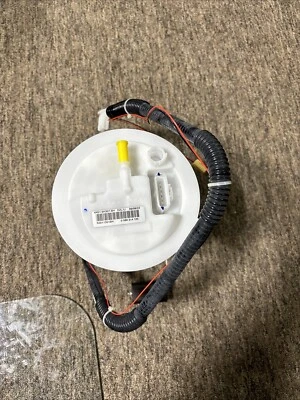 BOMBA DE GAS COMBUSTIBLE VOLVO V50 S40 TURBO 4N51-9H307-BC Dmr Foto 1 de 3