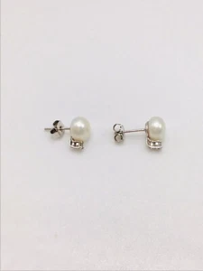925 SILVER SIMULATED PEARL AND CLEAR GEMSTONE STUD EARRINGS - Picture 1 of 2