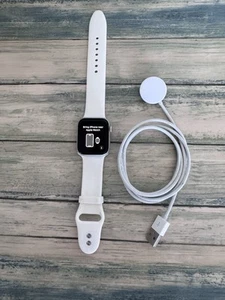 Apple Watch Series 5 GPS LTE Cellular 40mm - Aluminium Silver White Strap Smart - Zdjęcie 1 z 7