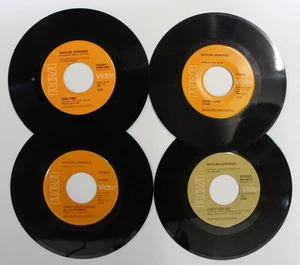 4 Waylon Jennings 45s Can't You See/This Time/Yours Love/Somethings Wrong In Ca - Picture 1 of 1