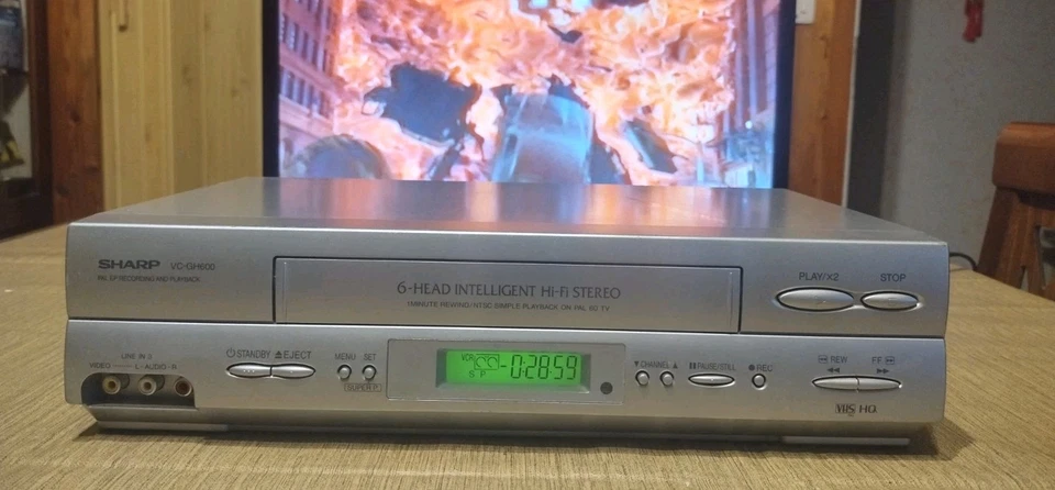 SHARP VC-GH600 VIDEOREGISTRATORE VHS 6 TESTINE STEREO REVISIONATO + TELECOMANDO  - Immagine 1 di 4