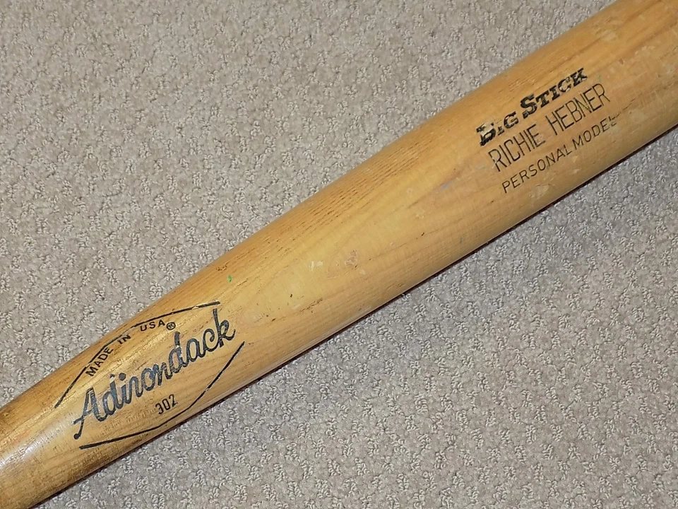 Jogo usado Richie Hebner taco assinado Pittsburgh PIrates Phillies Tigers Cubs - Imagem 1 de 1