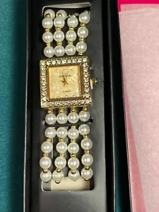 Avon Boussivie Pearly Beaded Stretch Quartz Watch Goldtone Rhinestone New in Box - Picture 1 of 15