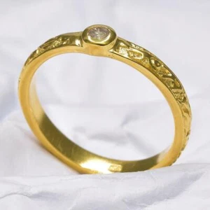 Ring size 7.5 Gold Vermeil Sterling Silver Genuine Natural 0.08ct Diamond 2.24 g - Picture 1 of 9
