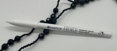 Essence French Manicure White Pencil, vegan 1,9 g Nagelweißstift - Bild 1 von 3