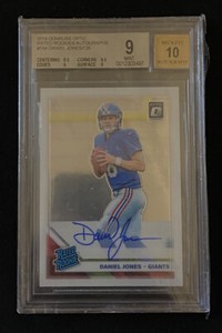 2019 Optic- Daniel Jones Rated Rookie- On Card Auto /125 BGS 9 #154