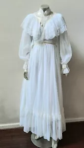 VTG 70s IVORY BOHO PRAIRIE COTTAGECORE BISHOP SLEEVES LACE MAXI WEDDING DRESS S - Picture 1 of 4