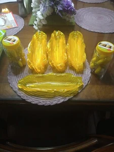 Vintage 12 Clear Plastic Corn on Cob Serving Dish Holders Plates W Skewers - Picture 1 of 5