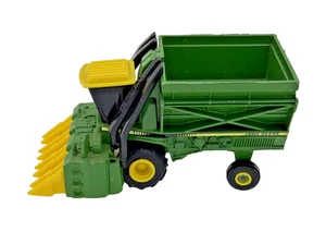 ERTL John Deere Cotton Picker 1/80 Scale Die Cast Farm Toy Green Vintage - Picture 1 of 7
