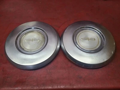 1982 - 1987 年林肯大陆林肯 Mark VII 1295 钢丝车轮中心盖一对 — 第 1/4 张图片