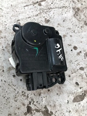 Ford Transit Courier Calefactor Solapa Actuador Motor AV1119E616EA Diesel MPV 2018 s46 Foto 1 de 4