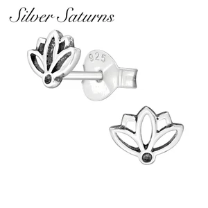 Beautiful 925 Sterling Silver Small Lotus Flower Stud Earrings Boxed (E2) - Picture 1 of 2